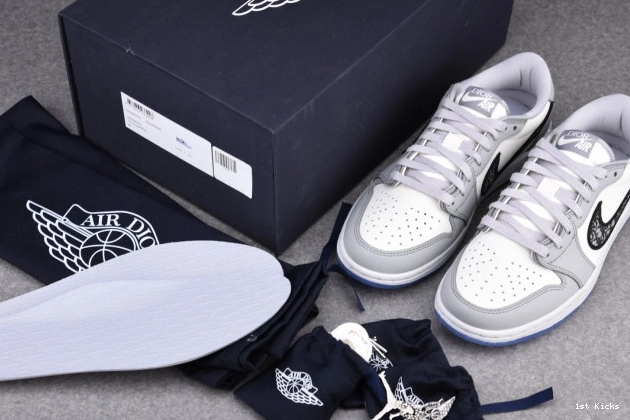 1st Kicks Shoes CN8607-002 DR X JORDAN box) 1 shoe (DR LOW OG 0731